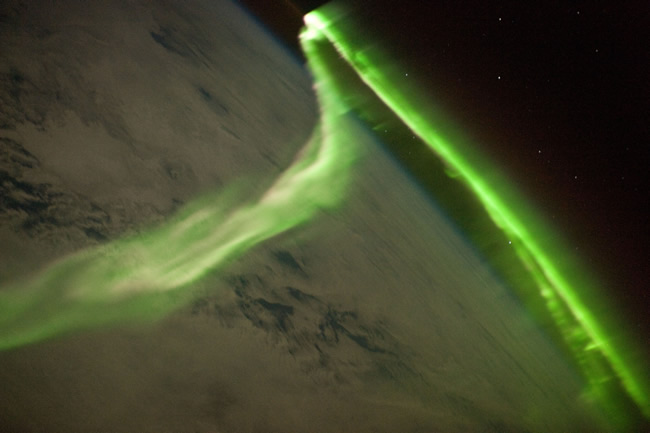 aurora-borealis-northern-lights